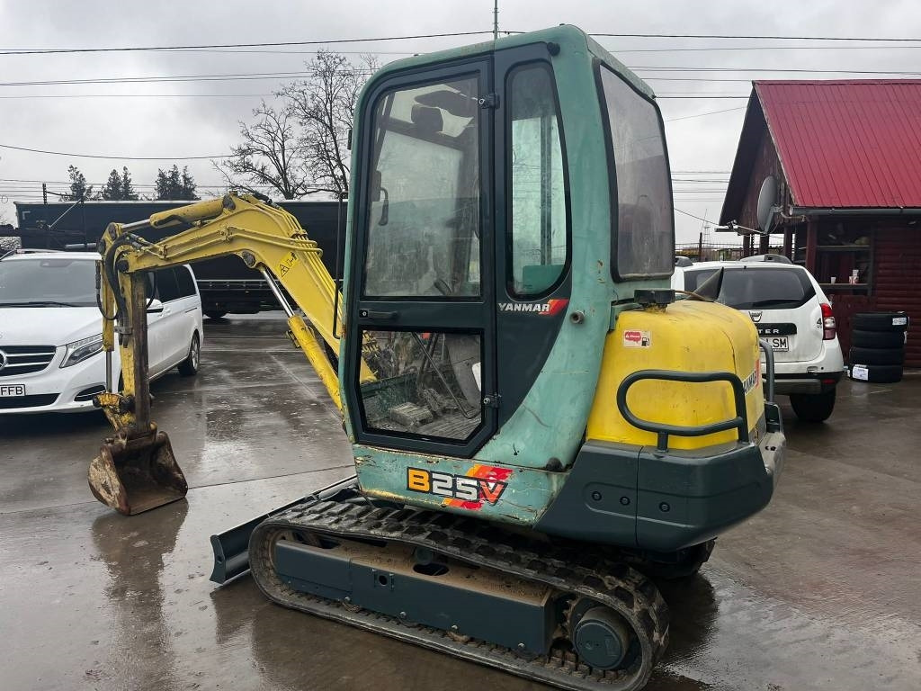Yanmar B 25 V - Mini-ekskavators: foto 2 Yanmar B 25 V - Mini-ekskavators: foto 2