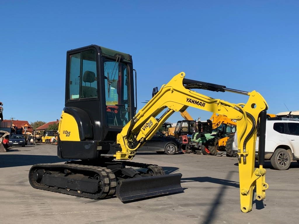 Yanmar Vio 25-4 - Mini-ekskavators: foto 1 Yanmar Vio 25-4 - Mini-ekskavators: foto 1