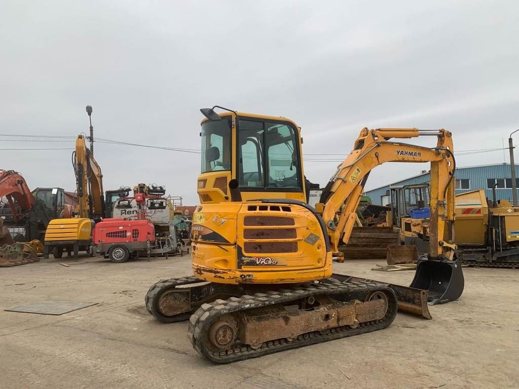 Yanmar Vio 50 U - Mini-ekskavators: foto 4 Yanmar Vio 50 U - Mini-ekskavators: foto 4