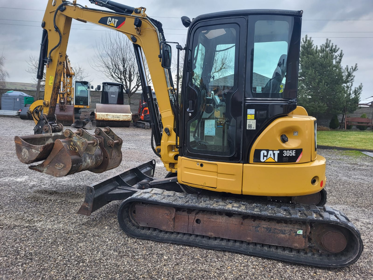 CATERPILLAR 305E CR - Mini-ekskavators: foto 1 CATERPILLAR 305E CR - Mini-ekskavators: foto 1