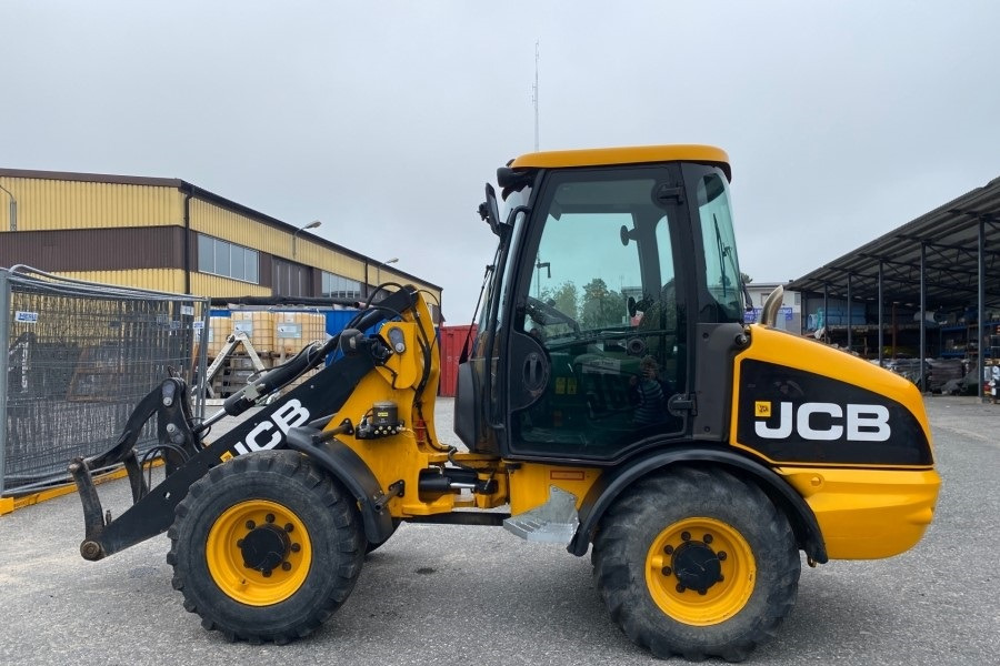 JCB 406 - Riteņu iekrāvējs: foto 1 JCB 406 - Riteņu iekrāvējs: foto 1