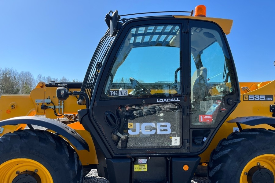 JCB 535-95 - Teleskopiskais riteņu iekrāvējs: foto 5 JCB 535-95 - Teleskopiskais riteņu iekrāvējs: foto 5