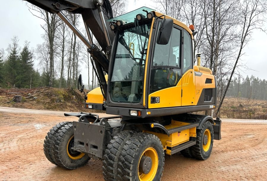 VOLVO EW160 D - Riteņu ekskavators: foto 1 VOLVO EW160 D - Riteņu ekskavators: foto 1