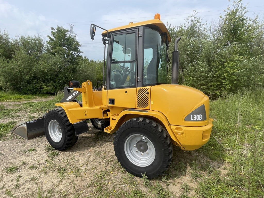 Volvo L30B PRO - Riteņu iekrāvējs: foto 1 Volvo L30B PRO - Riteņu iekrāvējs: foto 1