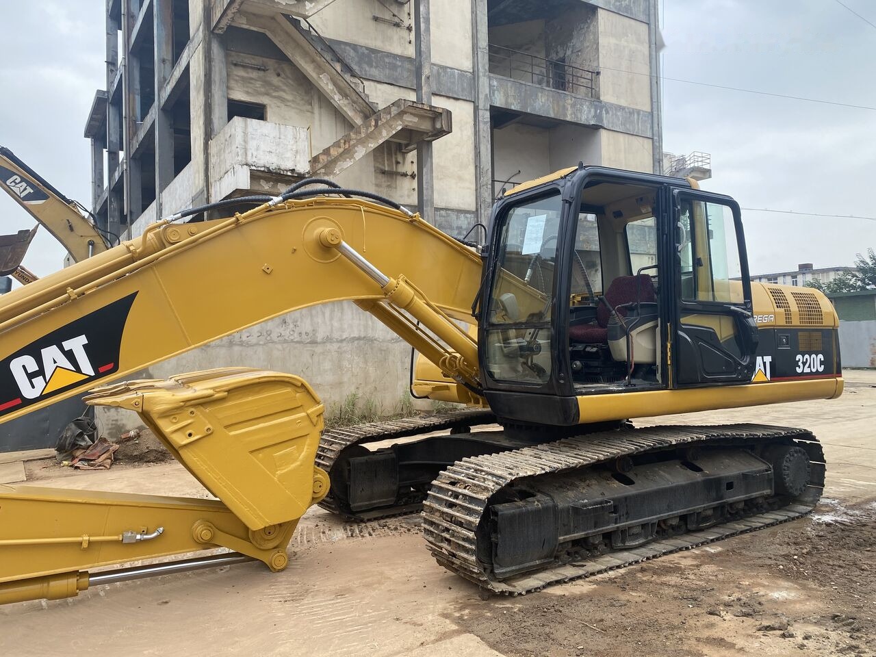 Kāpurķēžu ekskavators Caterpillar 320C: foto 9