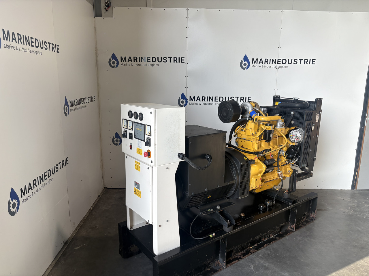 John Deere John Deere 4039TF009 65KVA Stamford - Dzinējs - Industriālā iekārta: foto 3 John Deere John Deere 4039TF009 65KVA Stamford - Dzinējs - Industriālā iekārta: foto 3
