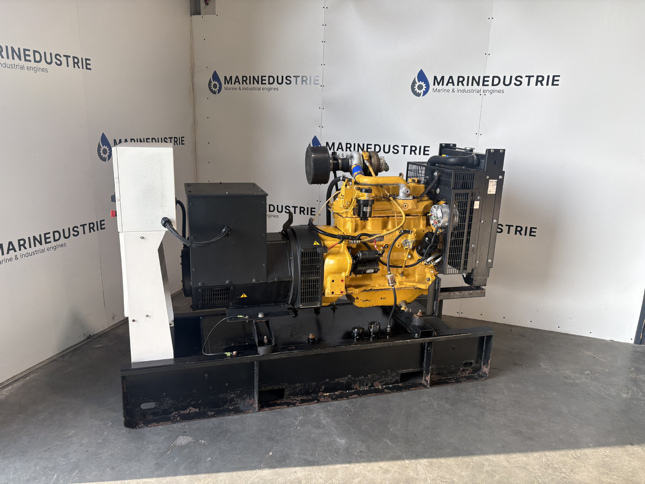 John Deere John Deere 4039TF009 65KVA Stamford - Dzinējs - Industriālā iekārta: foto 2 John Deere John Deere 4039TF009 65KVA Stamford - Dzinējs - Industriālā iekārta: foto 2