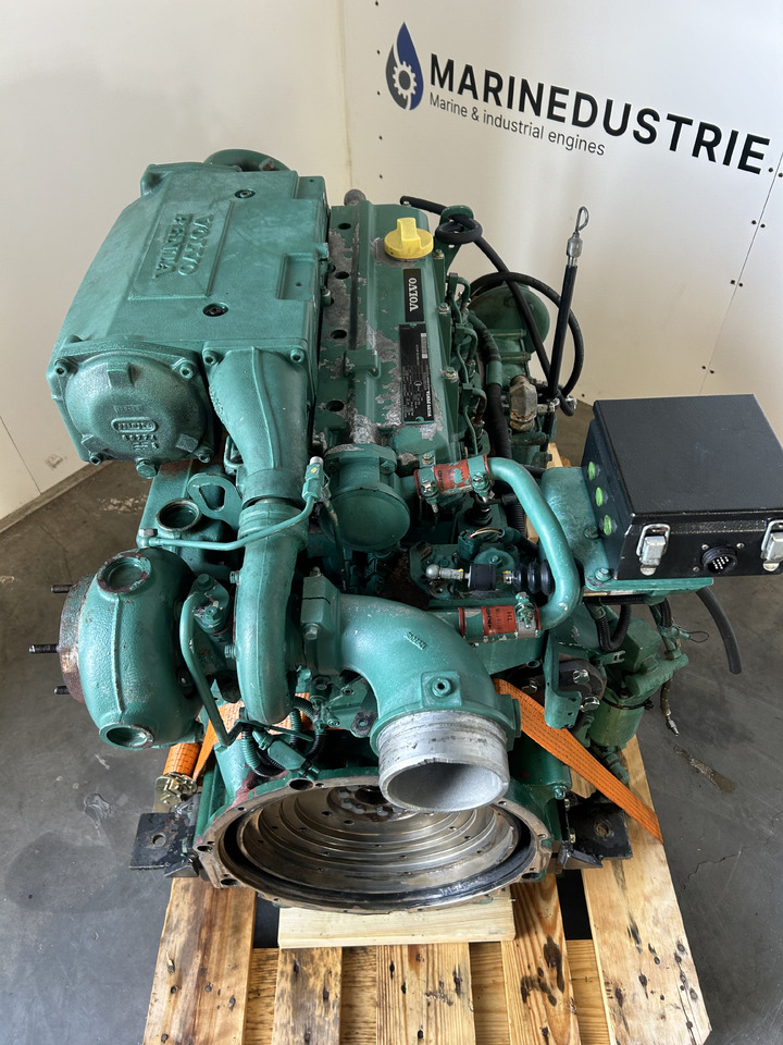 Volvo Penta D5A-T BA - Dzinējs - Citas iekārtas: foto 4 Volvo Penta D5A-T BA - Dzinējs - Citas iekārtas: foto 4