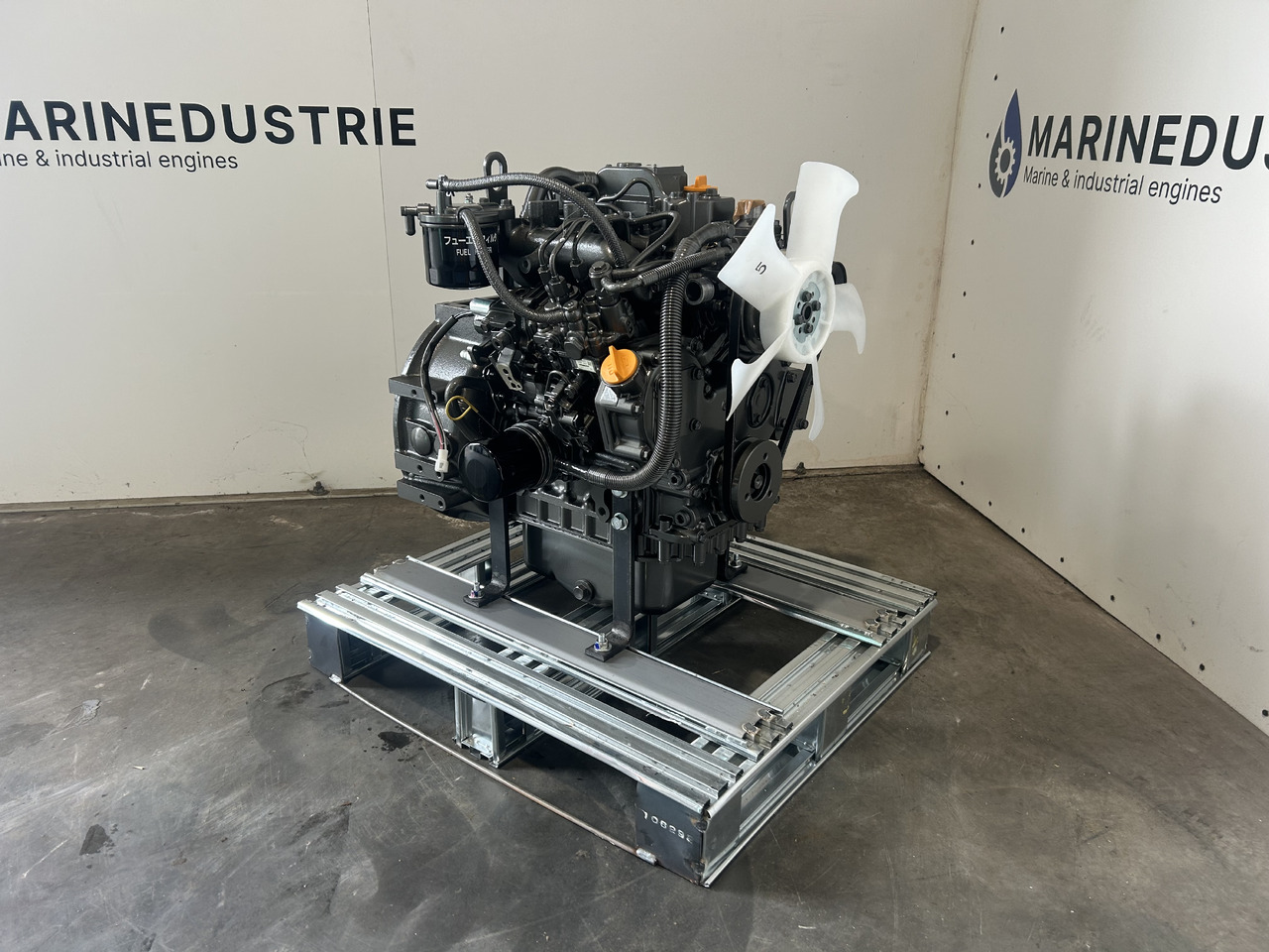 Yanmar 3TNV82A - Dzinējs - Ekskavators: foto 2 Yanmar 3TNV82A - Dzinējs - Ekskavators: foto 2