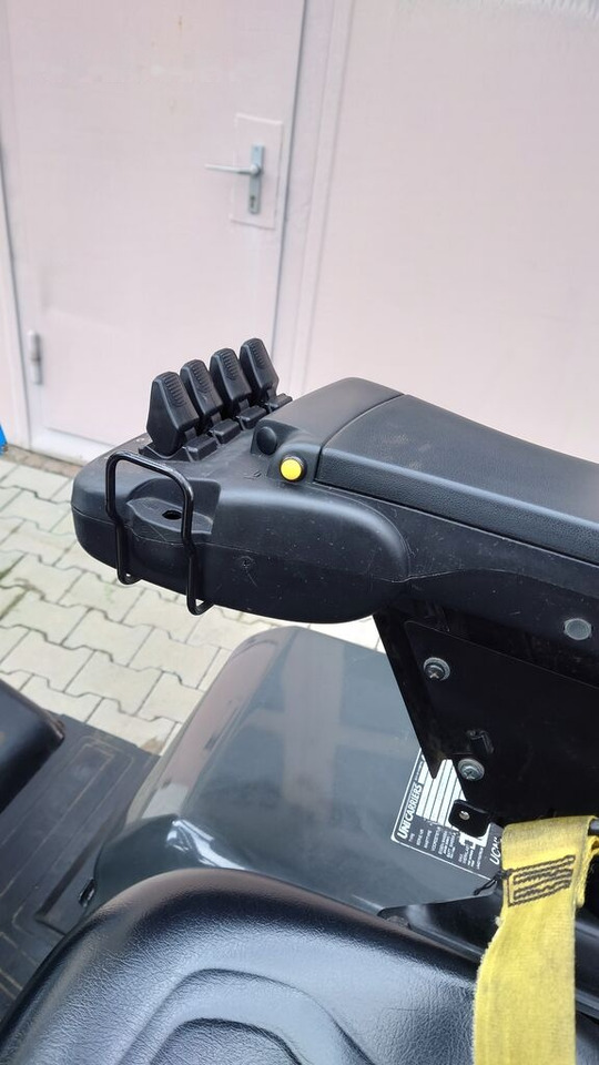 UniCarriers AG1N1L18Q - Elektroiekrāvējs: foto 4 UniCarriers AG1N1L18Q - Elektroiekrāvējs: foto 4