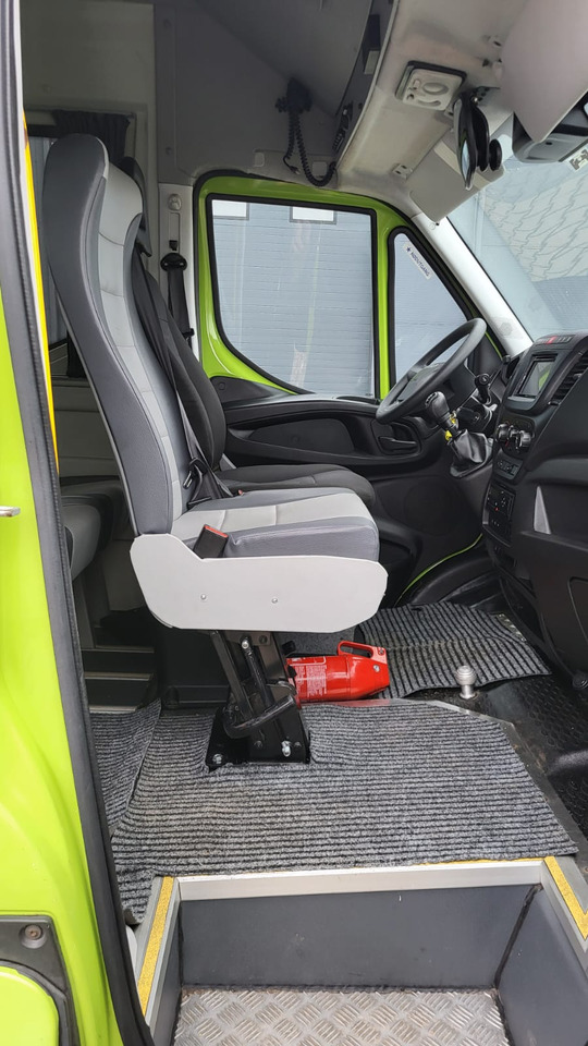 Interior photo 1: Mikroautobuss, Pasažieru furgons Iveco Daily 24 places + 4 standing