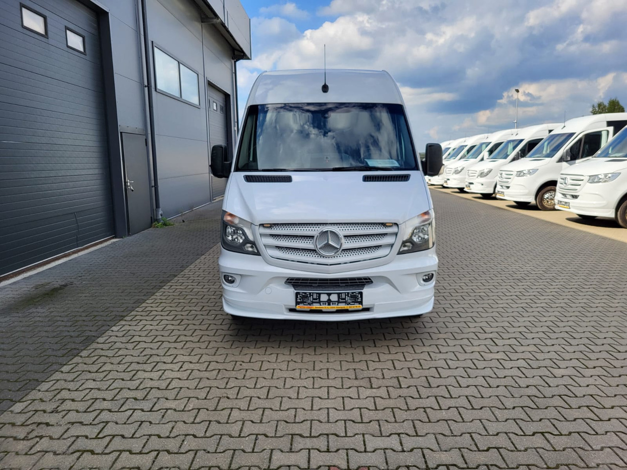 Mercedes-Benz Sprinter 519 CDI 24 places + 4 standing - Piepilsētas autobuss: foto 2 Mercedes-Benz Sprinter 519 CDI 24 places + 4 standing - Piepilsētas autobuss: foto 2