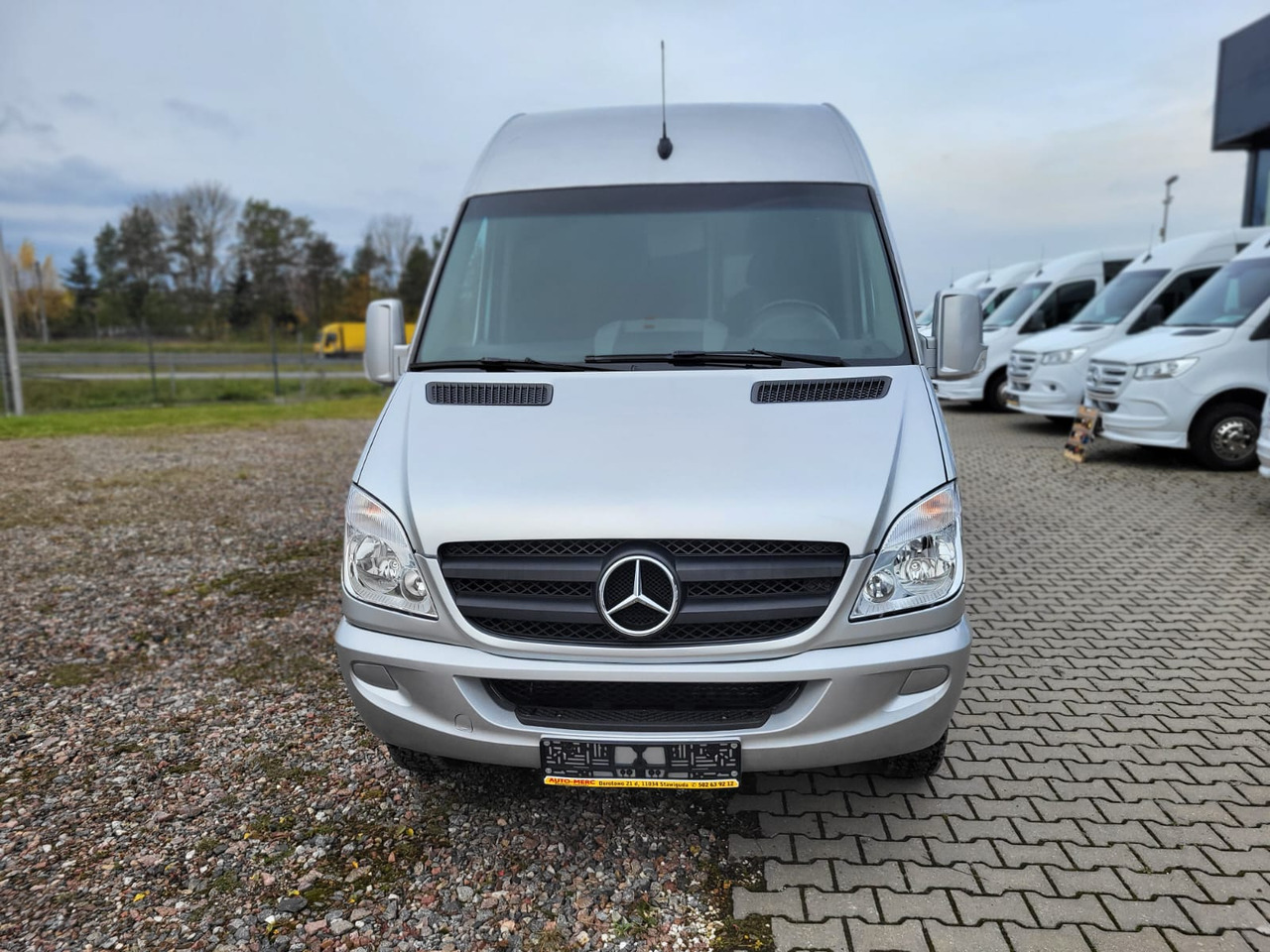 Mercedes-Benz Sprinter 519 CDI 24 places + 4 standing - Piepilsētas autobuss: foto 3 Mercedes-Benz Sprinter 519 CDI 24 places + 4 standing - Piepilsētas autobuss: foto 3