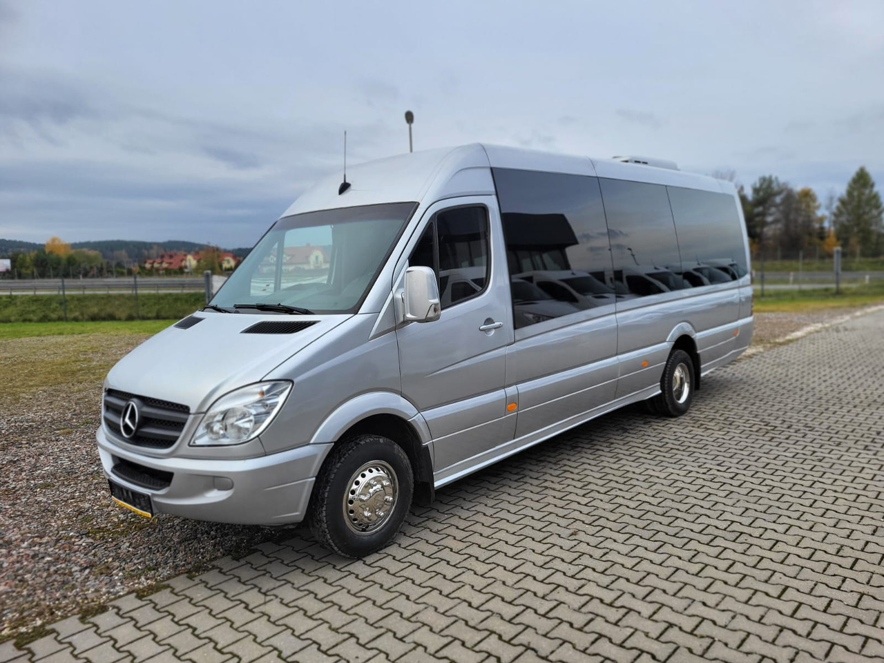Mercedes-Benz Sprinter 519 CDI 24 places + 4 standing - Piepilsētas autobuss: foto 1 Mercedes-Benz Sprinter 519 CDI 24 places + 4 standing - Piepilsētas autobuss: foto 1