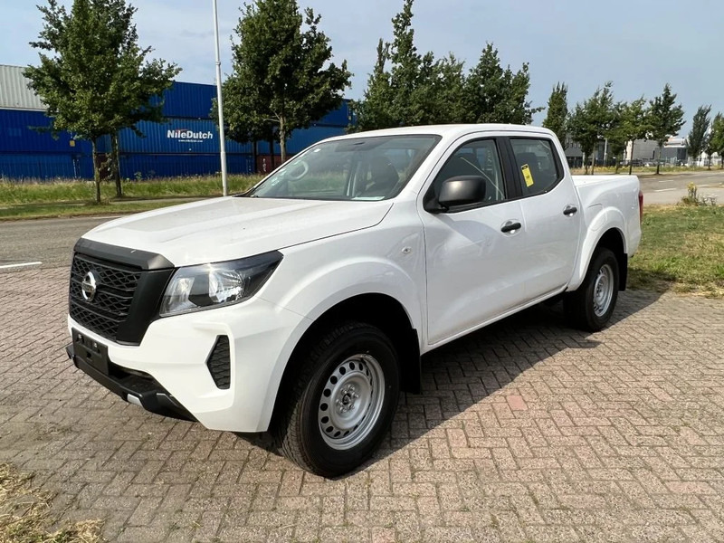 Nissan Navara 4x4 - 22 UNITS - 2.5 D Double Cab - XE - EURO 2 - NEW!! READY FOR WORK!!! - Pikaps, Kravas-pasažieru furgons: foto 1 Nissan Navara 4x4 - 22 UNITS - 2.5 D Double Cab - XE - EURO 2 - NEW!! READY FOR WORK!!! - Pikaps, Kravas-pasažieru furgons: foto 1