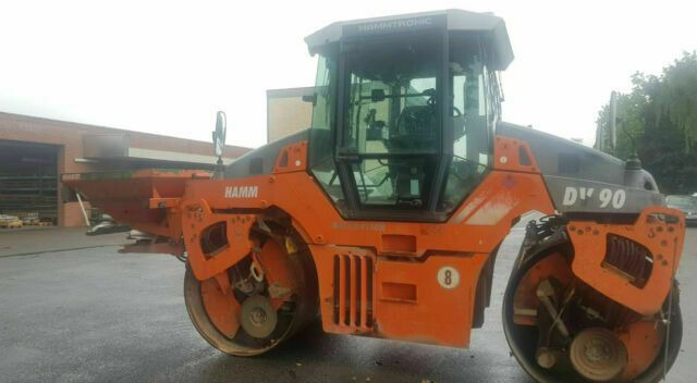 Hamm DV90 VO mit Streuer Klima Deutsche Maschine - Ceļu veltnis: foto 3 Hamm DV90 VO mit Streuer Klima Deutsche Maschine - Ceļu veltnis: foto 3