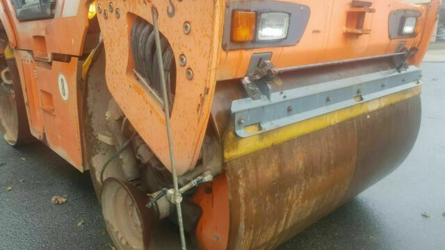 Hamm DV90 VO mit Streuer Klima Deutsche Maschine - Ceļu veltnis: foto 4 Hamm DV90 VO mit Streuer Klima Deutsche Maschine - Ceļu veltnis: foto 4