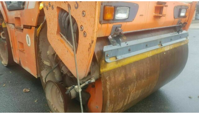 Hamm DV90 VO mit Streuer Klima Deutsche Maschine - Veltnis: foto 4 Hamm DV90 VO mit Streuer Klima Deutsche Maschine - Veltnis: foto 4