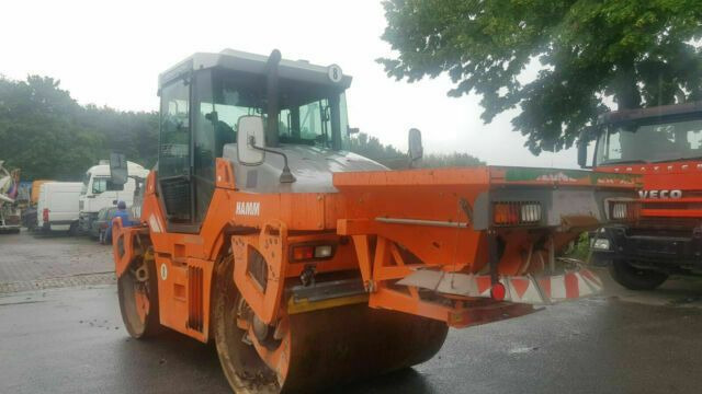 Hamm DV90 VO mit Streuer Klima Deutsche Maschine - Ceļu veltnis: foto 2 Hamm DV90 VO mit Streuer Klima Deutsche Maschine - Ceļu veltnis: foto 2