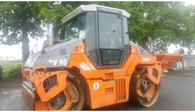 Hamm DV90 VO mit Streuer Klima German Maschine - Veltnis: foto 1 Hamm DV90 VO mit Streuer Klima German Maschine - Veltnis: foto 1