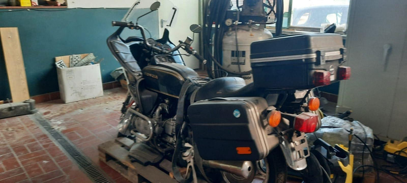 Honda GL 2 Goldwing - Motocikls: foto 2 Honda GL 2 Goldwing - Motocikls: foto 2