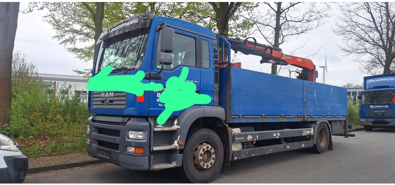 MAN 18.310 Pritsche mit Kran - Bortu kravas automašīna/ Platforma, Kravas auto ar manipulatoru: foto 1 MAN 18.310 Pritsche mit Kran - Bortu kravas automašīna/ Platforma, Kravas auto ar manipulatoru: foto 1