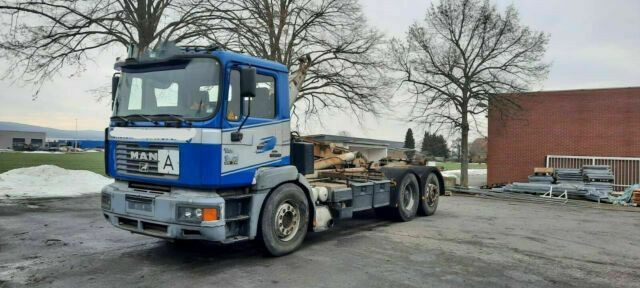 MAN 26.314K 6x2 Blatt/Luft Diff/Sperre - Pacēlājs ar āķi: foto 1 MAN 26.314K 6x2 Blatt/Luft Diff/Sperre - Pacēlājs ar āķi: foto 1
