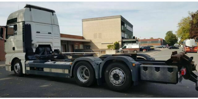 MAN 26.440 TGA BDF 6x2 German Truck - Šasija kravas automašīna: foto 4 MAN 26.440 TGA BDF 6x2 German Truck - Šasija kravas automašīna: foto 4