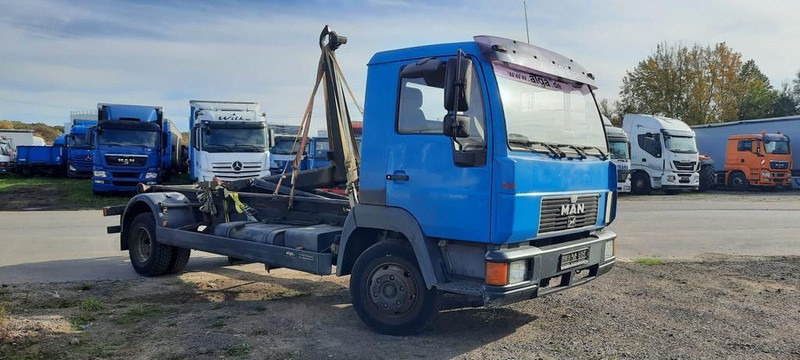 MAN L2000 Abrollkipper - Pacēlājs ar āķi: foto 4 MAN L2000 Abrollkipper - Pacēlājs ar āķi: foto 4