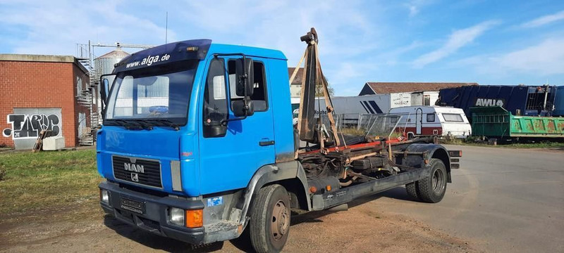 MAN L2000 Abrollkipper - Pacēlājs ar āķi: foto 1 MAN L2000 Abrollkipper - Pacēlājs ar āķi: foto 1