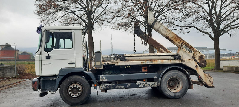 MAN M38 - Būvgružu konteineru vedējs: foto 3 MAN M38 - Būvgružu konteineru vedējs: foto 3