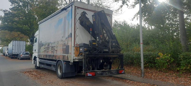 MAN TGX 18.360PS 4x2 G.Haus Kran+Funk - Kravas automašīna ar tentu, Kravas auto ar manipulatoru: foto 3 MAN TGX 18.360PS 4x2 G.Haus Kran+Funk - Kravas automašīna ar tentu, Kravas auto ar manipulatoru: foto 3
