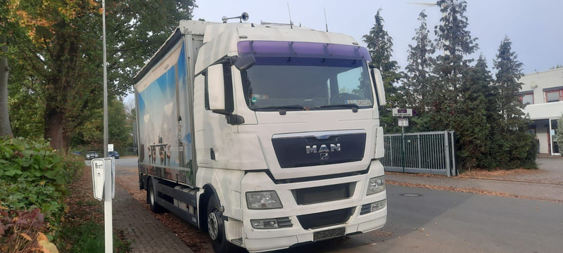 MAN TGX 18.360PS 4x2 G.Haus Kran+Funk - Kravas automašīna ar tentu, Kravas auto ar manipulatoru: foto 2 MAN TGX 18.360PS 4x2 G.Haus Kran+Funk - Kravas automašīna ar tentu, Kravas auto ar manipulatoru: foto 2