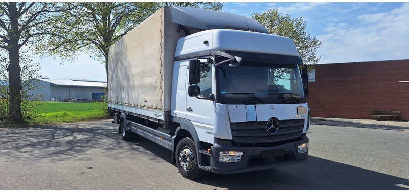 Mercedes-Benz 1224 Atego 3 G.Haus/Hochdach LBW AHK - Kravas automašīna ar tentu: foto 2 Mercedes-Benz 1224 Atego 3 G.Haus/Hochdach LBW AHK - Kravas automašīna ar tentu: foto 2