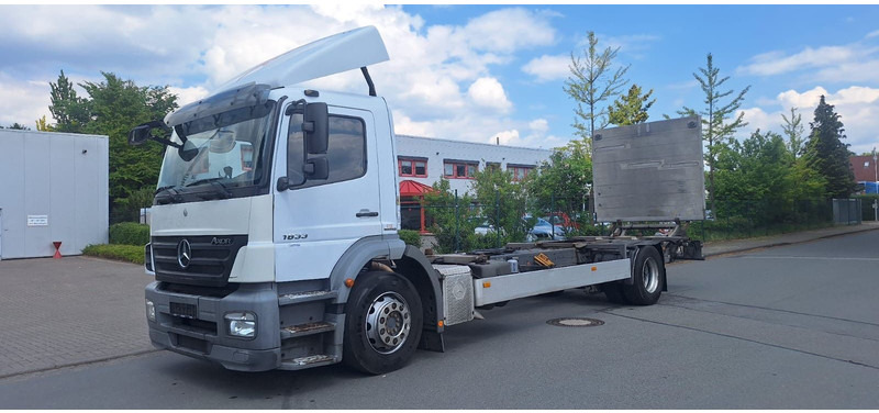 Mercedes-Benz 1833 2 Achser für BDF mit LBW - Šasija kravas automašīna: foto 1 Mercedes-Benz 1833 2 Achser für BDF mit LBW - Šasija kravas automašīna: foto 1