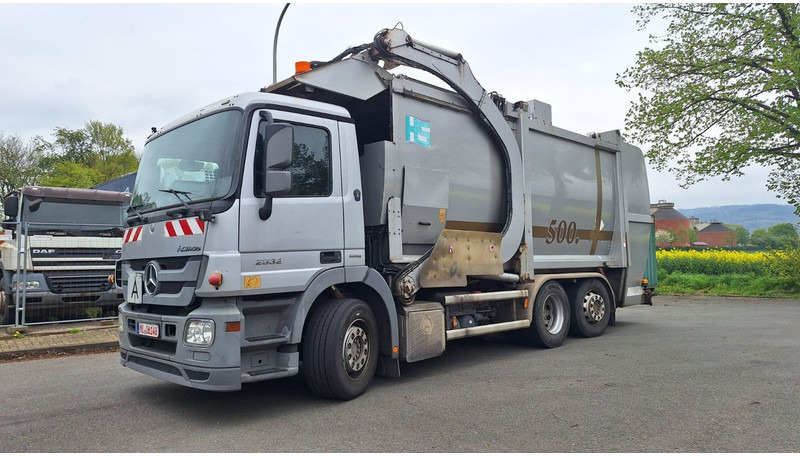 Mercedes-Benz 2532 Actros Überkopflader - Atkritumu vedējs: foto 1 Mercedes-Benz 2532 Actros Überkopflader - Atkritumu vedējs: foto 1