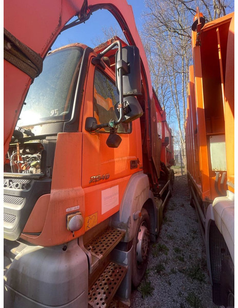 Mercedes-Benz 2540 Axor Müllwagen 6x2 Schalter Klima - Atkritumu vedējs: foto 2 Mercedes-Benz 2540 Axor Müllwagen 6x2 Schalter Klima - Atkritumu vedējs: foto 2