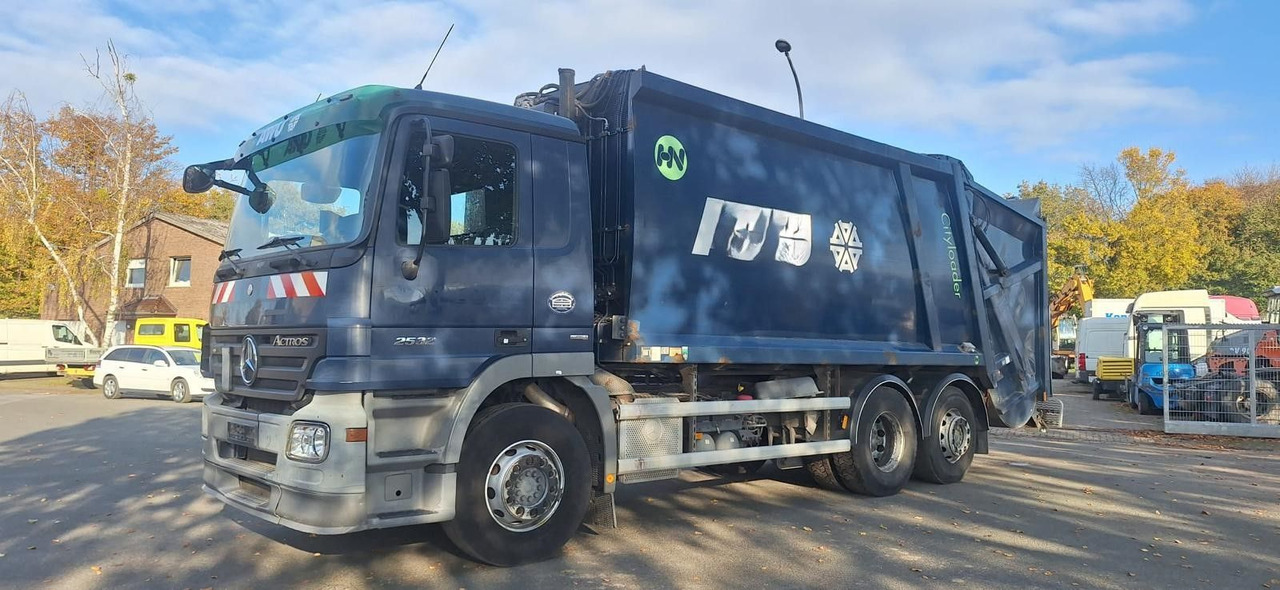 Mercedes-Benz 2632 Müllwgen 6x2 M.Haus E5 Blatt/Luft - Atkritumu vedējs: foto 3 Mercedes-Benz 2632 Müllwgen 6x2 M.Haus E5 Blatt/Luft - Atkritumu vedējs: foto 3