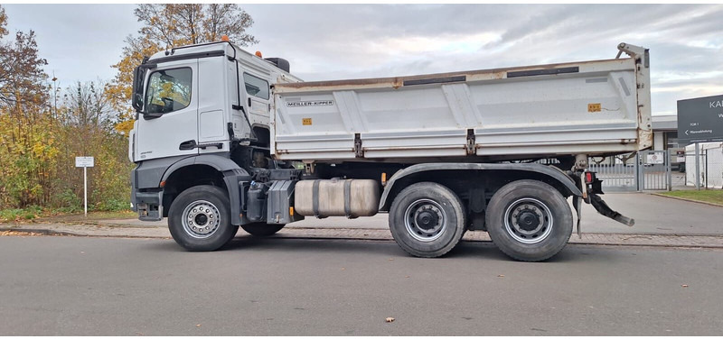 Mercedes-Benz 2648 3348 - Kravas automašīna pašizgāzējs: foto 5 Mercedes-Benz 2648 3348 - Kravas automašīna pašizgāzējs: foto 5