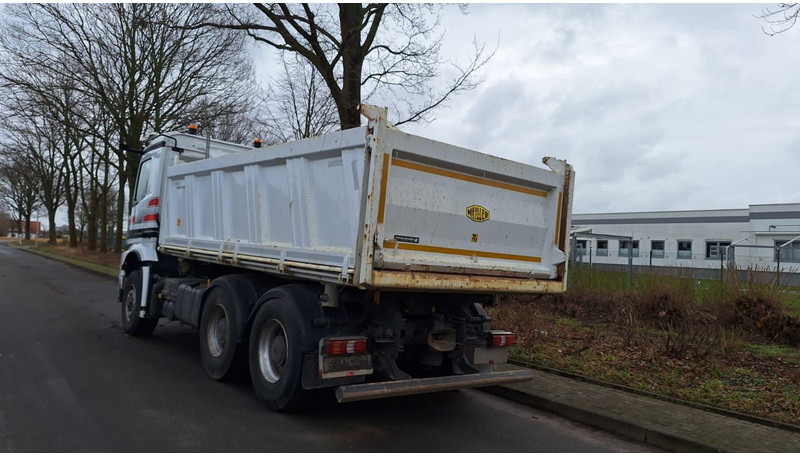 Mercedes-Benz 2651 3351K 6x6 HD Arocs 5 Nur Aufbau - Kravas automašīna pašizgāzējs: foto 1 Mercedes-Benz 2651 3351K 6x6 HD Arocs 5 Nur Aufbau - Kravas automašīna pašizgāzējs: foto 1