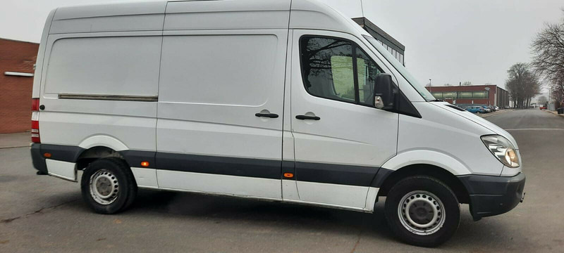 Mercedes-Benz 300-serie 313 Kstenwagen - Kravas mikroautobuss: foto 3 Mercedes-Benz 300-serie 313 Kstenwagen - Kravas mikroautobuss: foto 3