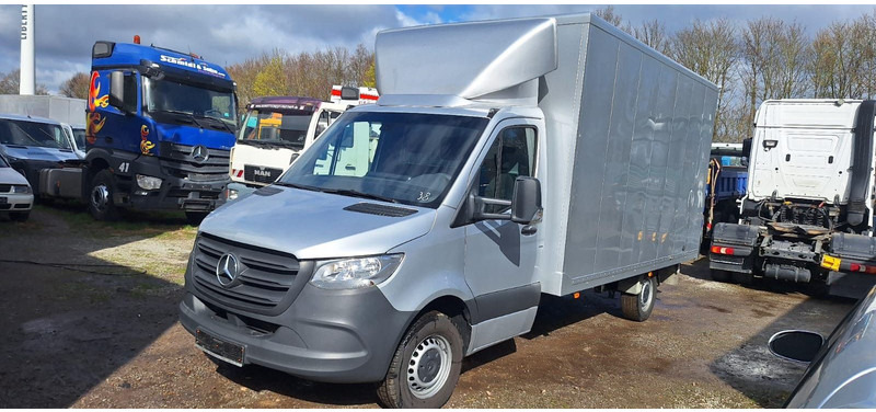 Mercedes-Benz 315 317 319 Sprinter III Koffer - Furgons ar slēgtā virsbūve: foto 2 Mercedes-Benz 315 317 319 Sprinter III Koffer - Furgons ar slēgtā virsbūve: foto 2