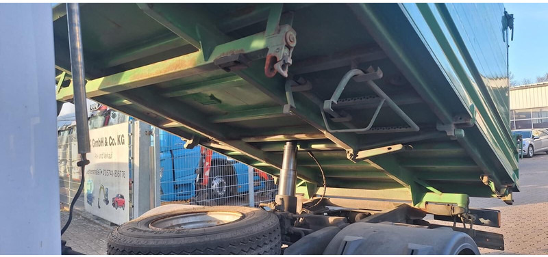 Mercedes-Benz 814 Vario - Kravas automašīna pašizgāzējs: foto 4 Mercedes-Benz 814 Vario - Kravas automašīna pašizgāzējs: foto 4