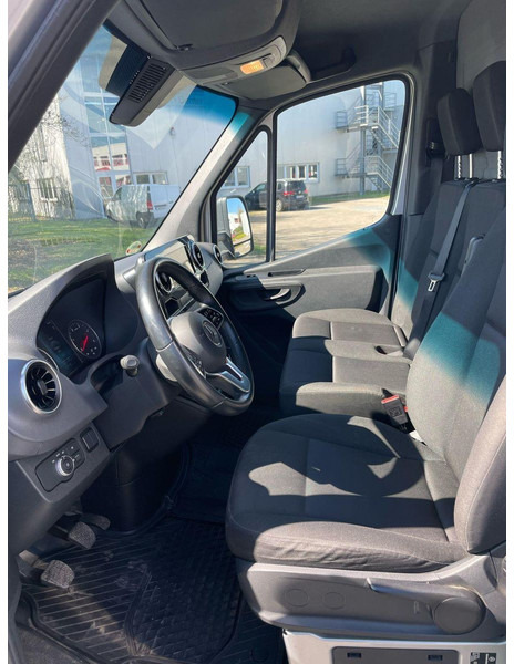 Furgons ar slēgtā virsbūve Mercedes-Benz Sprinter III Pritsche RWD/AWD 311/315/317/319 CD: foto 6