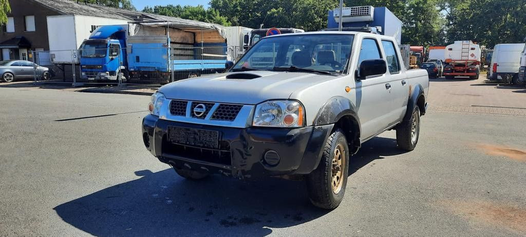 Nissan PickUp Doka - SUV: foto 4 Nissan PickUp Doka - SUV: foto 4