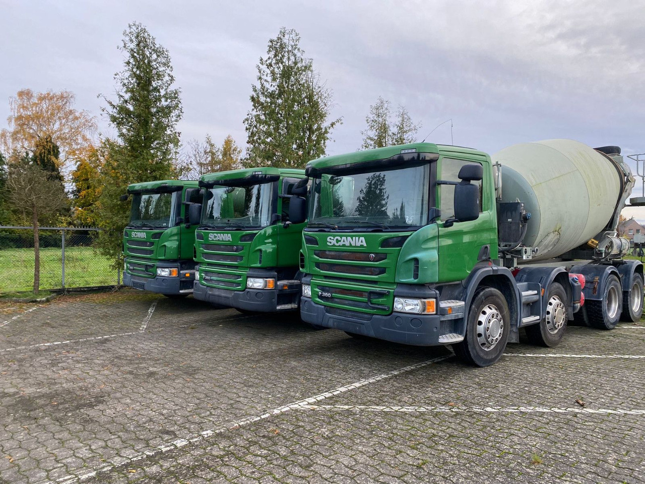 Scania 2x P360 Betonmischer 8x4 Blatt/Blatt E6 2 stück - Betonvedējs: foto 3 Scania 2x P360 Betonmischer 8x4 Blatt/Blatt E6 2 stück - Betonvedējs: foto 3