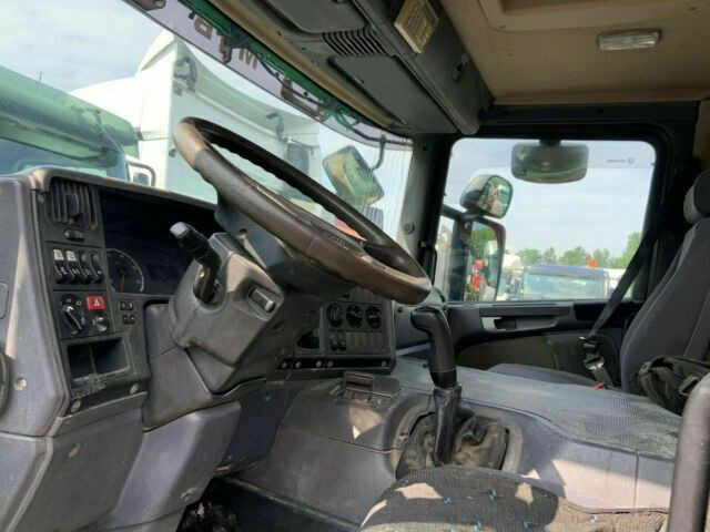 Scania P340PS 8x4 Blatt/Blatt 1-Hand - Betonvedējs: foto 3 Scania P340PS 8x4 Blatt/Blatt 1-Hand - Betonvedējs: foto 3