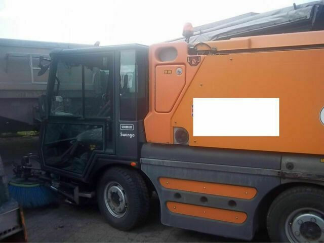 Schmidt Compact 200 German Maschine - Ielu tīrīšanas mašīna: foto 2 Schmidt Compact 200 German Maschine - Ielu tīrīšanas mašīna: foto 2