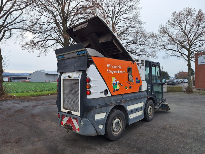 Schmidt Hagen Kehrmaschine K449 - Ielu tīrīšanas mašīna: foto 5 Schmidt Hagen Kehrmaschine K449 - Ielu tīrīšanas mašīna: foto 5