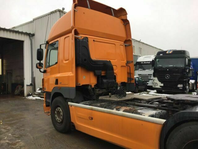 DAF CF85-410 G.Haus 2xBett ZF/Schalter 2-Kreishydr - Vilcējs: foto 3 DAF CF85-410 G.Haus 2xBett ZF/Schalter 2-Kreishydr - Vilcējs: foto 3